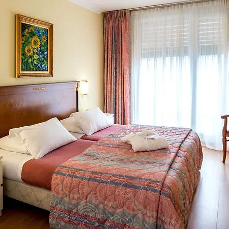 Churchill Hotel