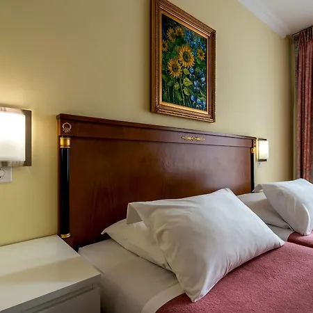 Churchill 4* Geneva