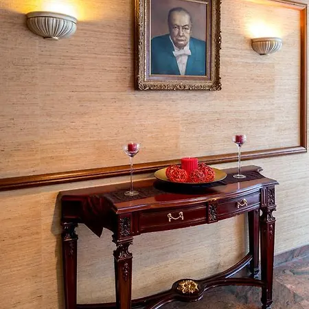 Churchill 4* Geneva